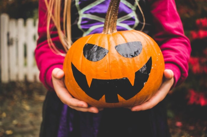 safety tips for halloween and trick or treating